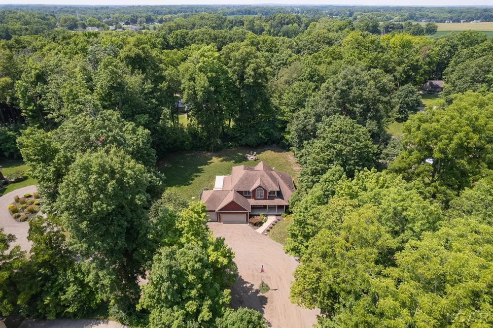 2850 Lee Marie Drive Adrian Township, MI 49221