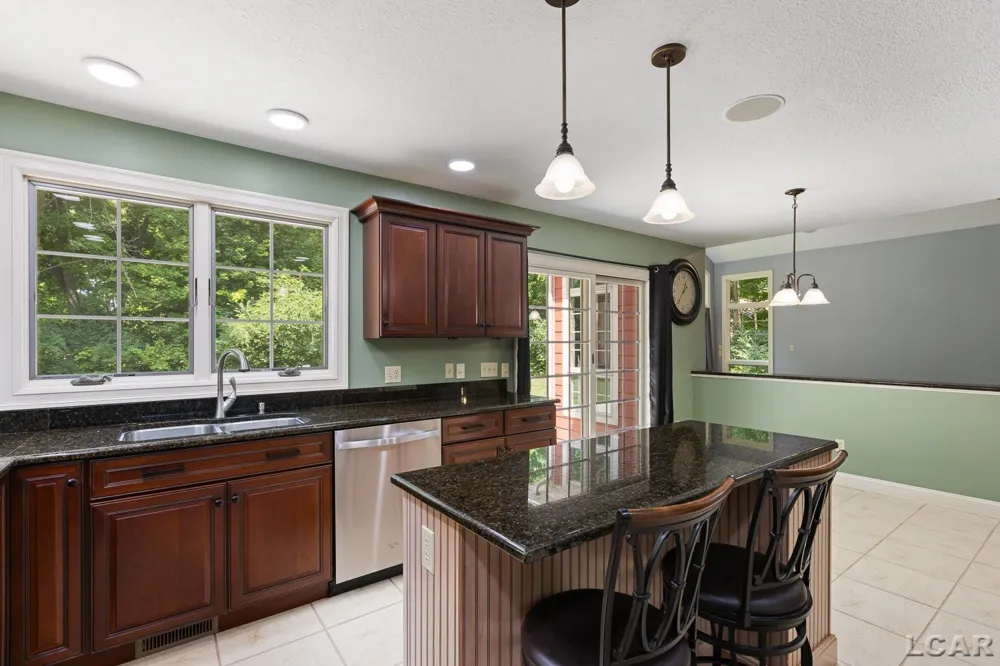 2850 Lee Marie Drive Adrian Township, MI 49221