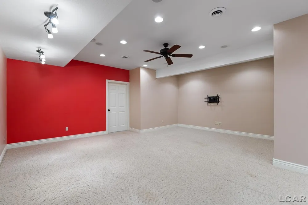 2850 Lee Marie Drive Adrian Township, MI 49221