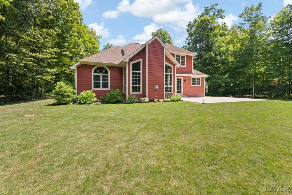 2850 Lee Marie Drive Adrian Township, MI 49221