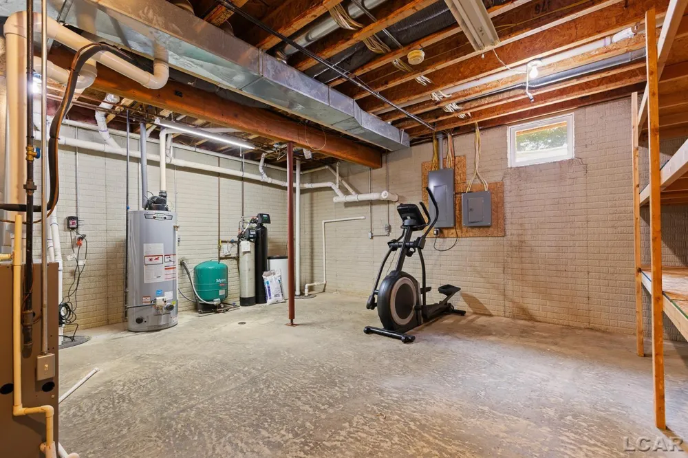 2850 Lee Marie Drive Adrian Township, MI 49221