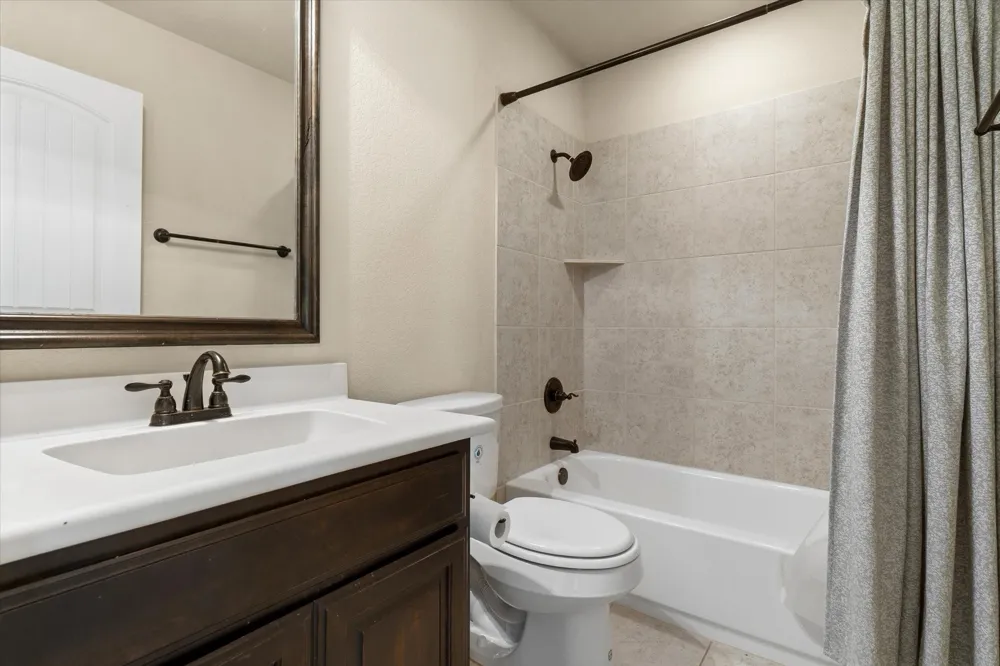 6041 Park View Drive Midlothian, TX 76065