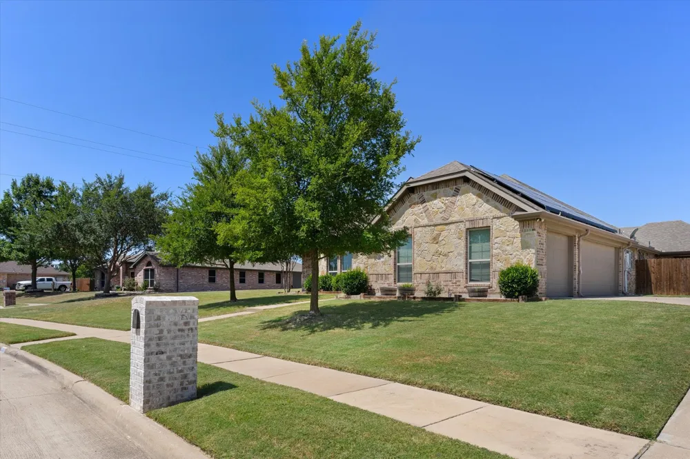 6041 Park View Drive Midlothian, TX 76065