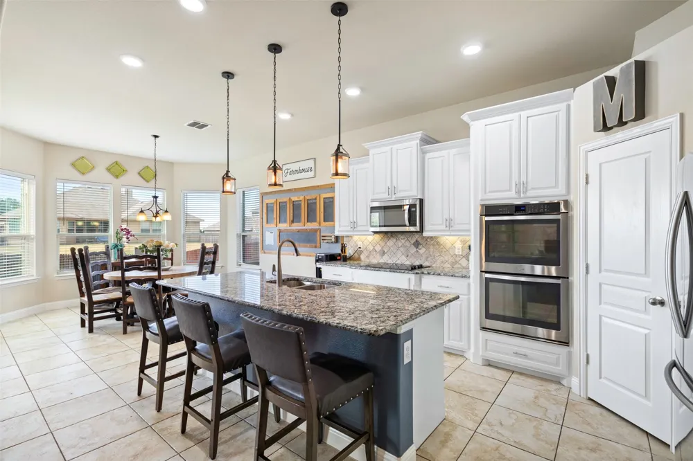 1544 Signature Drive Weatherford, TX 76087