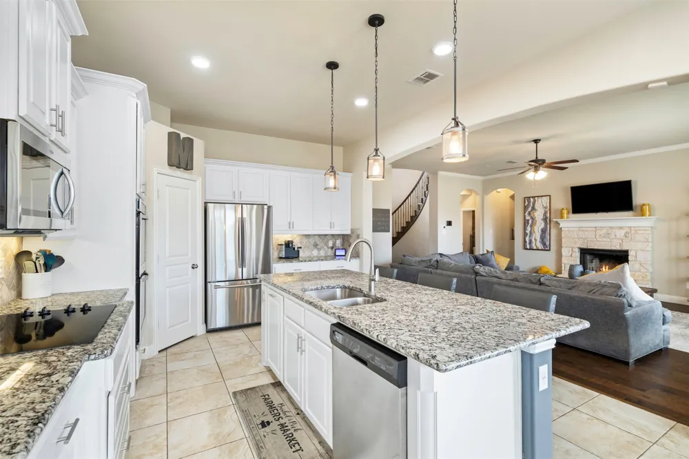 1544 Signature Drive Weatherford, TX 76087