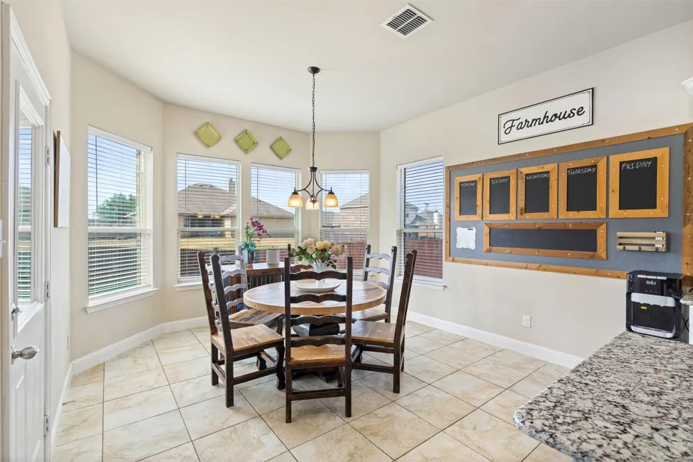 1544 Signature Drive Weatherford, TX 76087