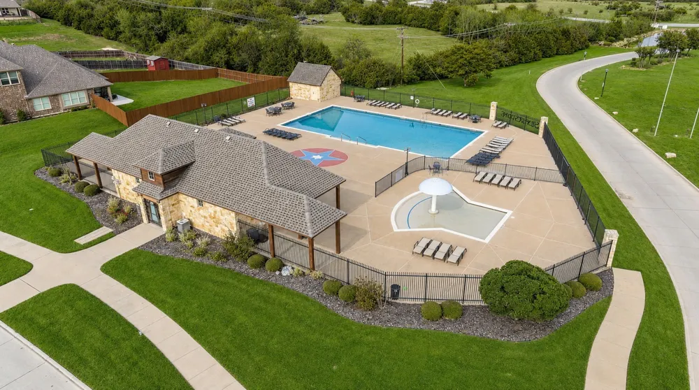 1544 Signature Drive Weatherford, TX 76087