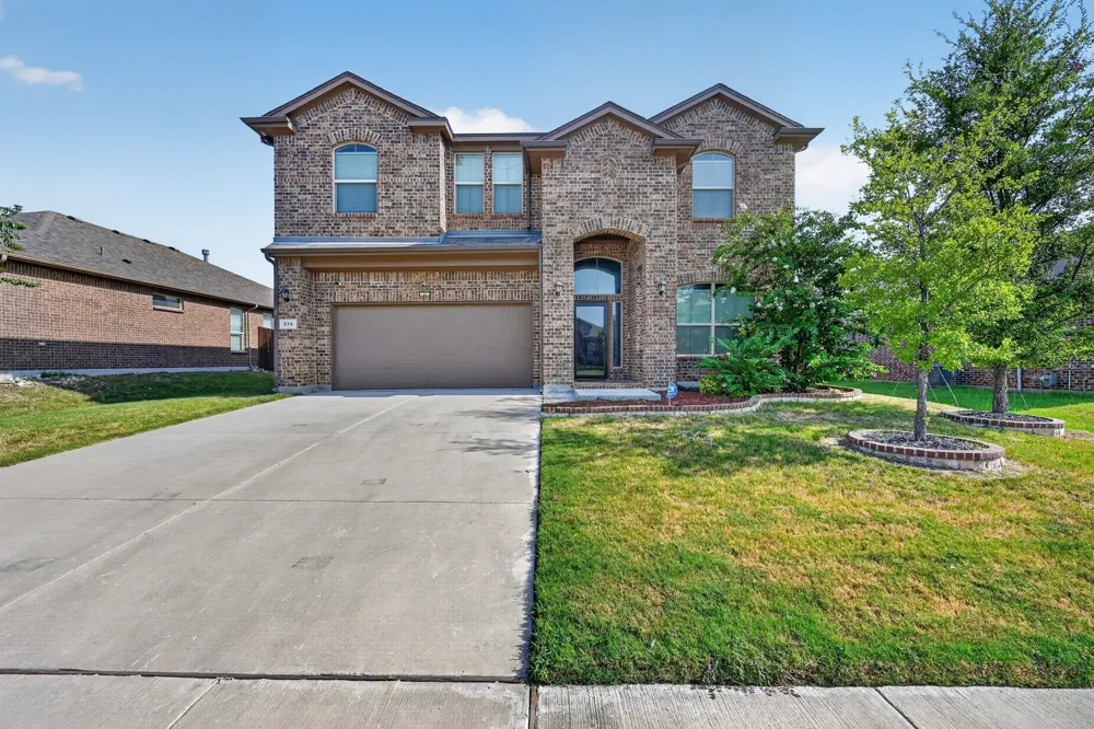 576 Pendennis Drive Saginaw, TX 76131