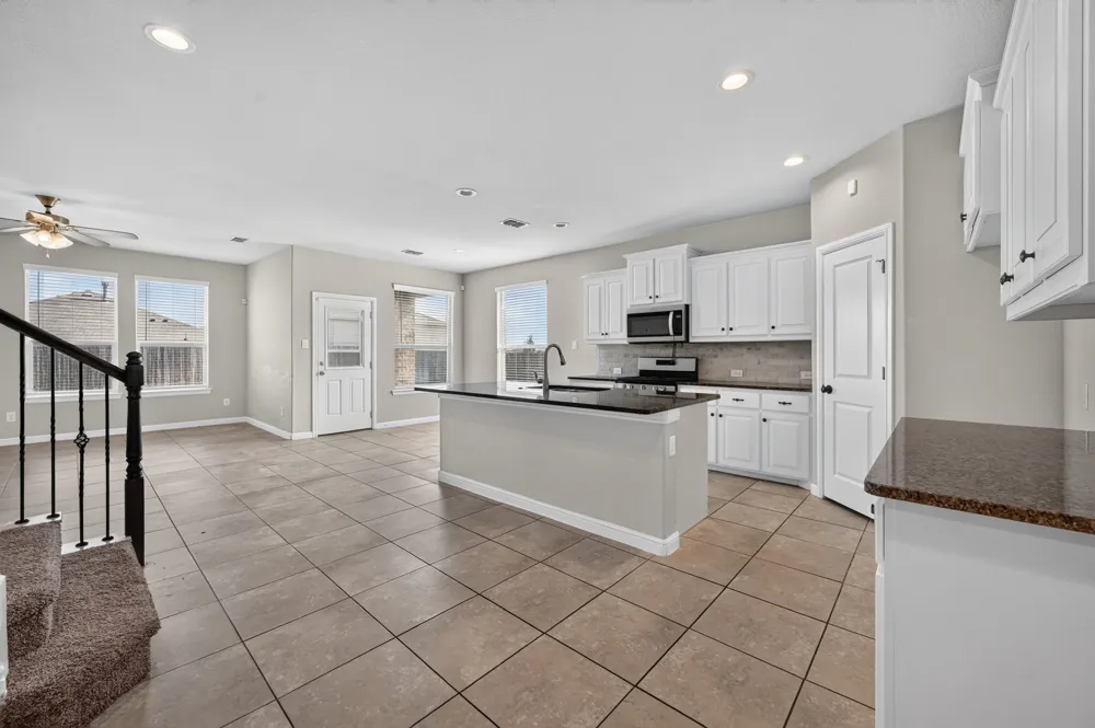 576 Pendennis Drive Saginaw, TX 76131