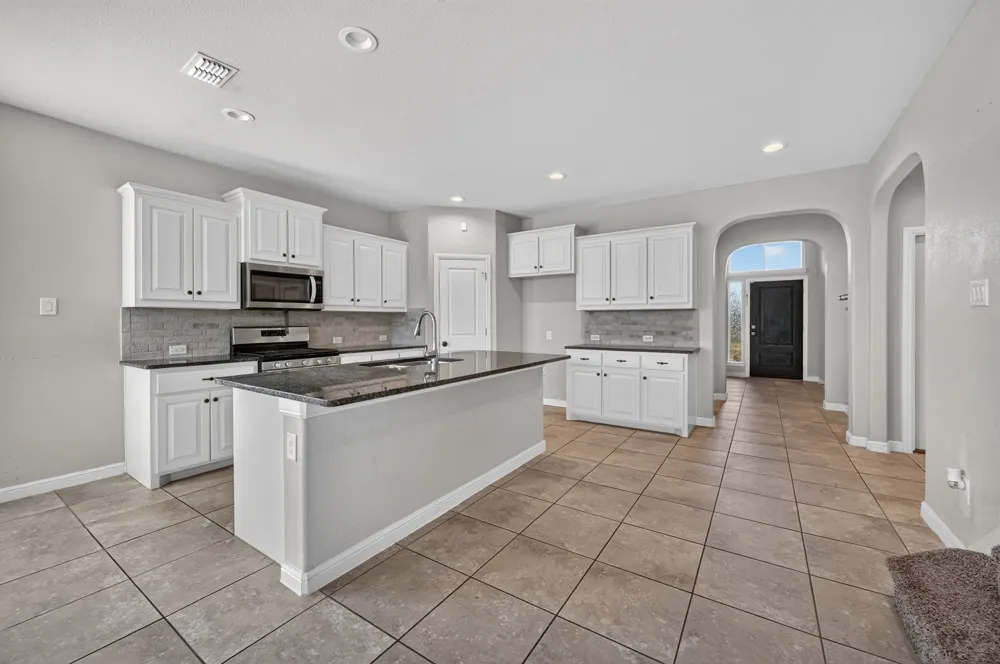 576 Pendennis Drive Saginaw, TX 76131