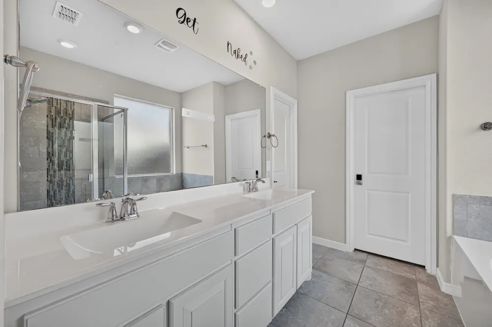 576 Pendennis Drive Saginaw, TX 76131