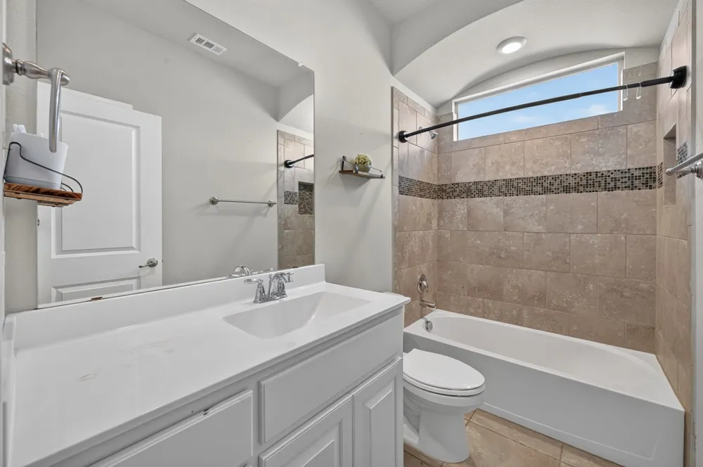 576 Pendennis Drive Saginaw, TX 76131