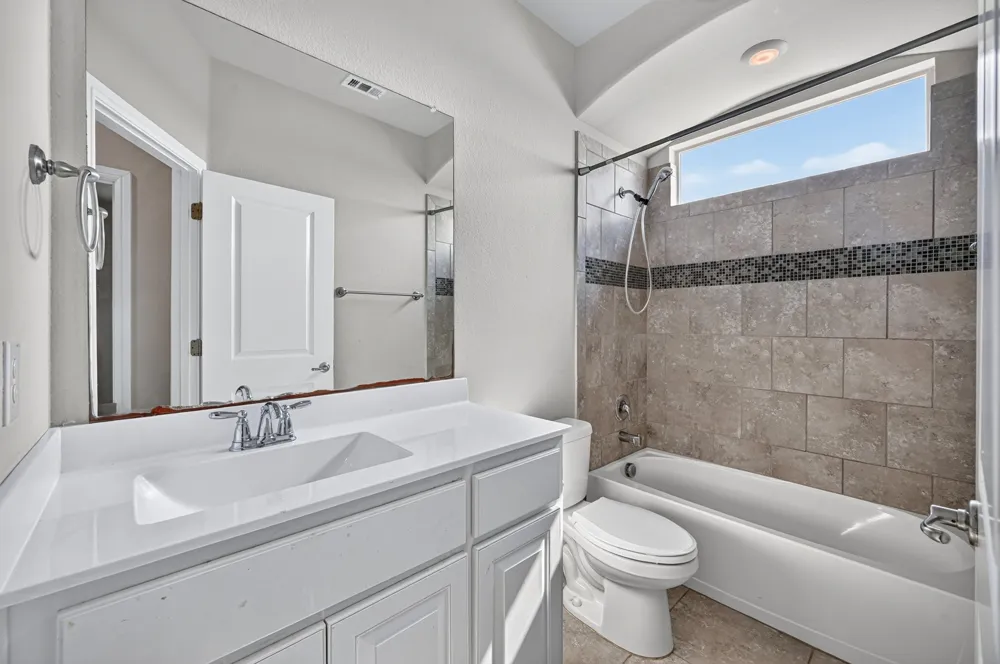 576 Pendennis Drive Saginaw, TX 76131