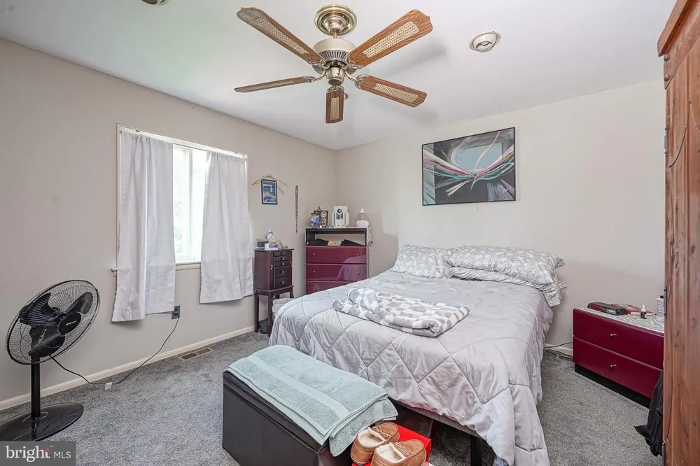 63 AVERY DRIVE Williamstown, NJ 08094