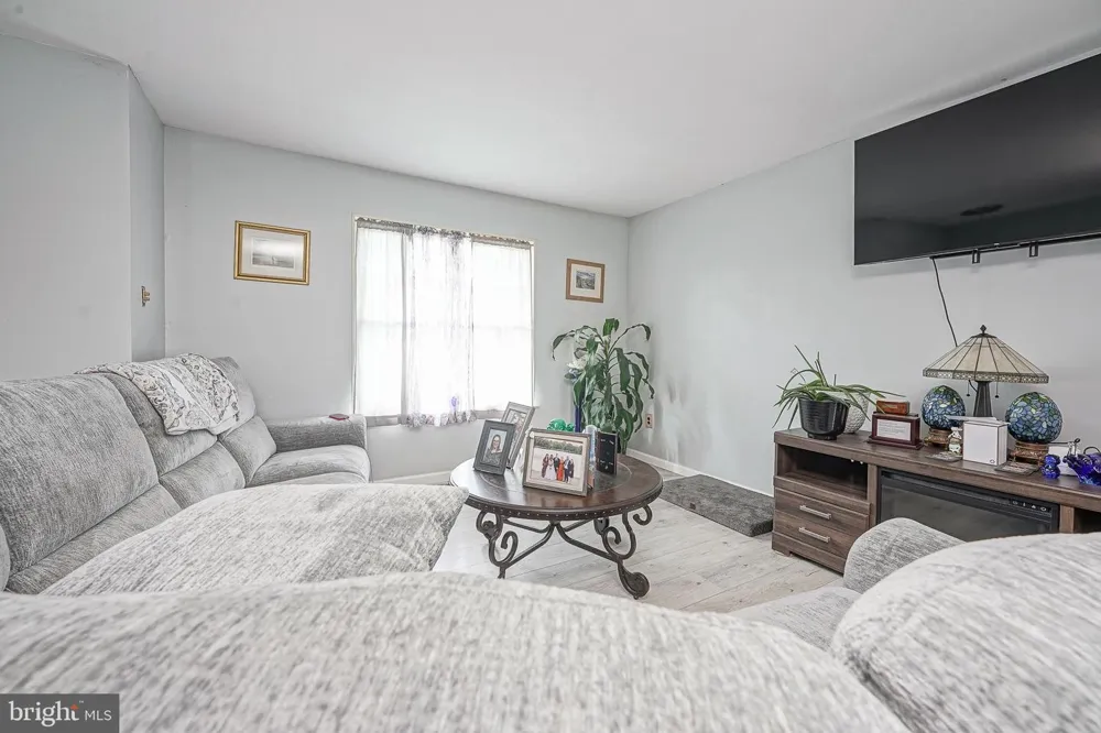 63 AVERY DRIVE Williamstown, NJ 08094