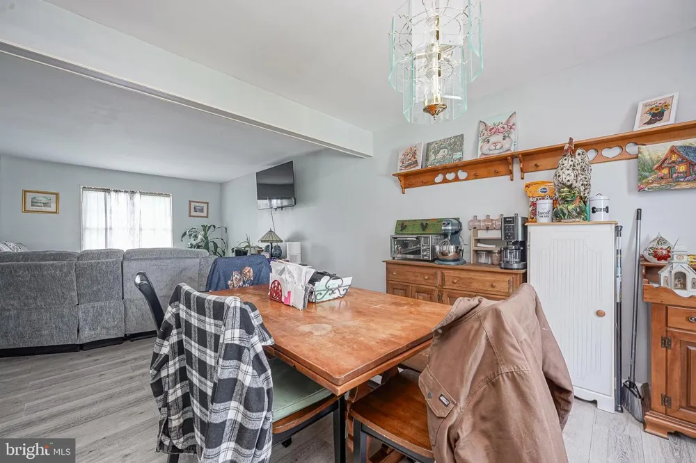 63 AVERY DRIVE Williamstown, NJ 08094