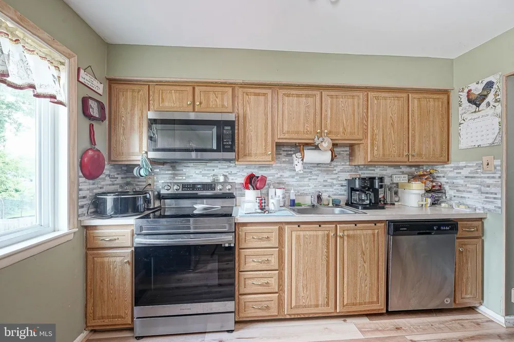 63 AVERY DRIVE Williamstown, NJ 08094
