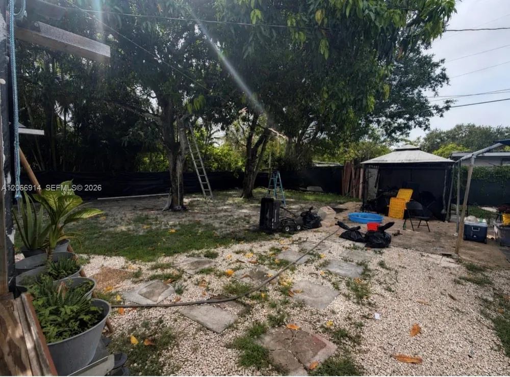 1650 NW 123rd St North Miami, FL 33167