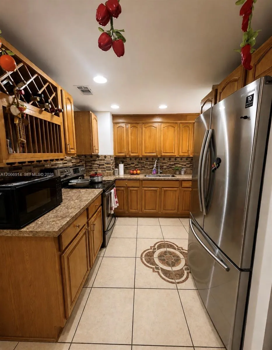 1650 NW 123rd St North Miami, FL 33167