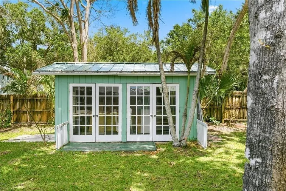 480 38TH COURT Vero Beach, FL 32968