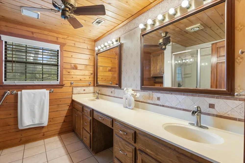 1603 Pineview Lane Hideaway, TX 75771