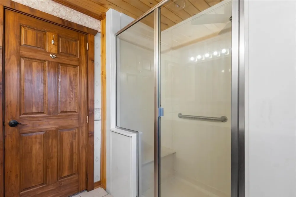 1603 Pineview Lane Hideaway, TX 75771