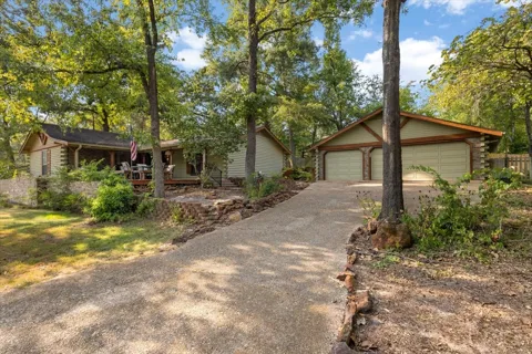 1603 Pineview Lane