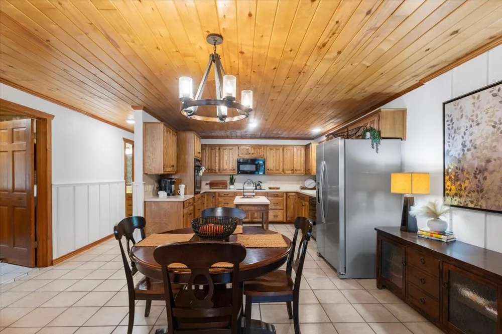 1603 Pineview Lane Hideaway, TX 75771