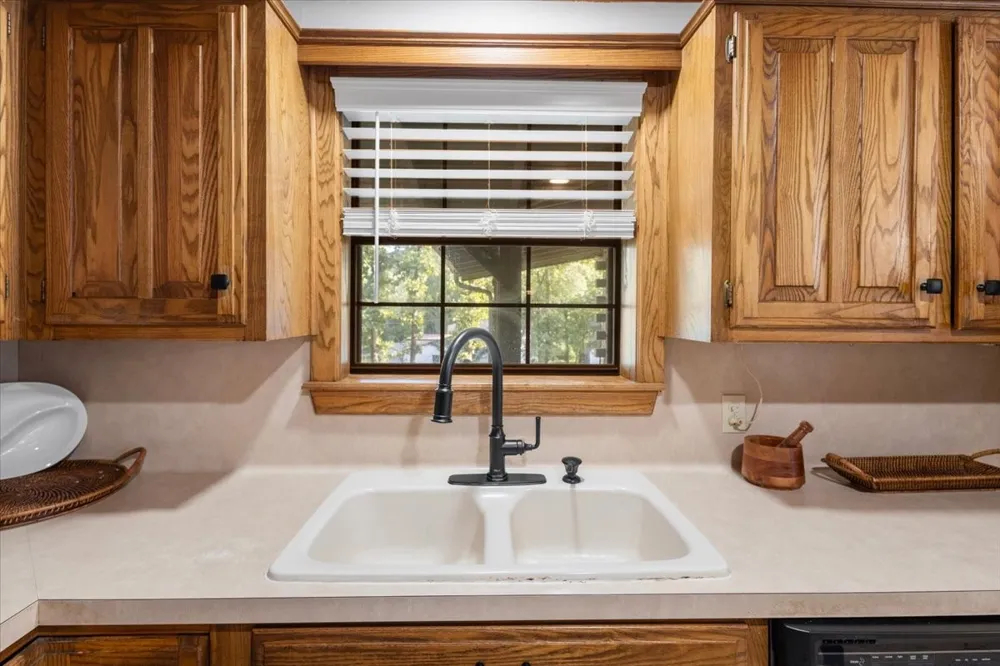 1603 Pineview Lane Hideaway, TX 75771