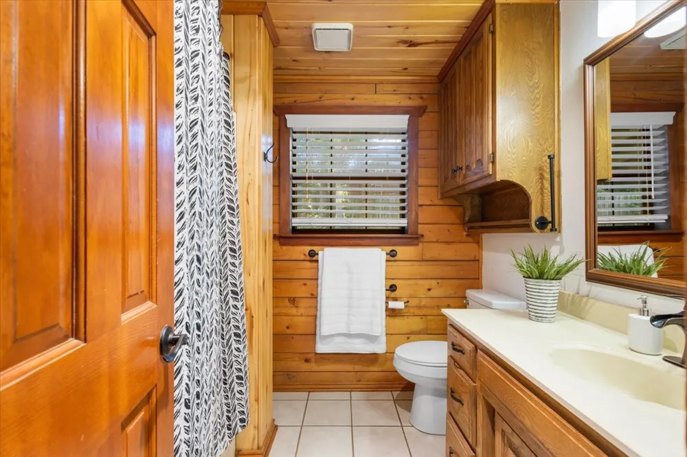 1603 Pineview Lane Hideaway, TX 75771