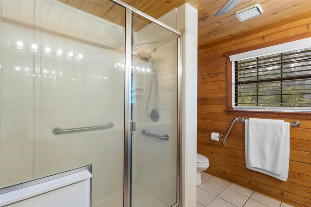 1603 Pineview Lane Hideaway, TX 75771