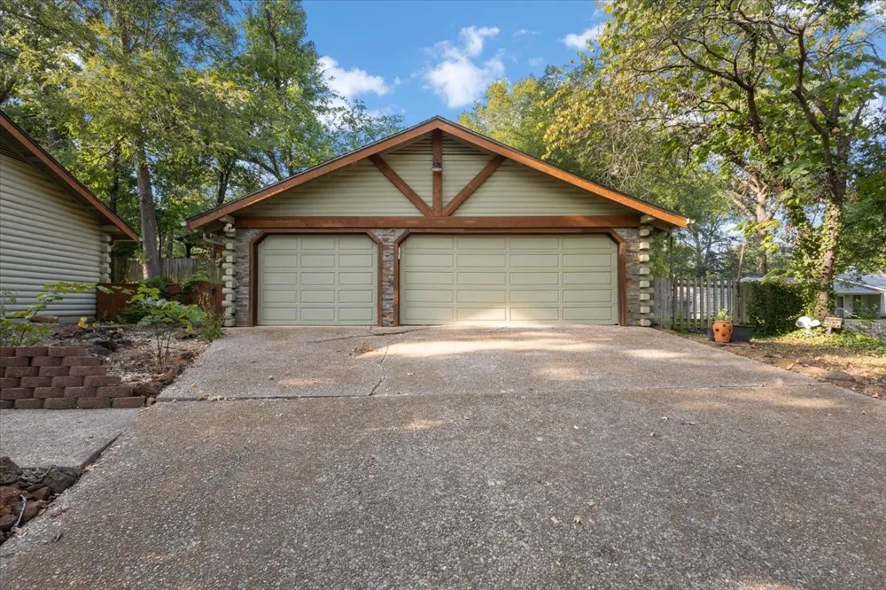 1603 Pineview Lane Hideaway, TX 75771