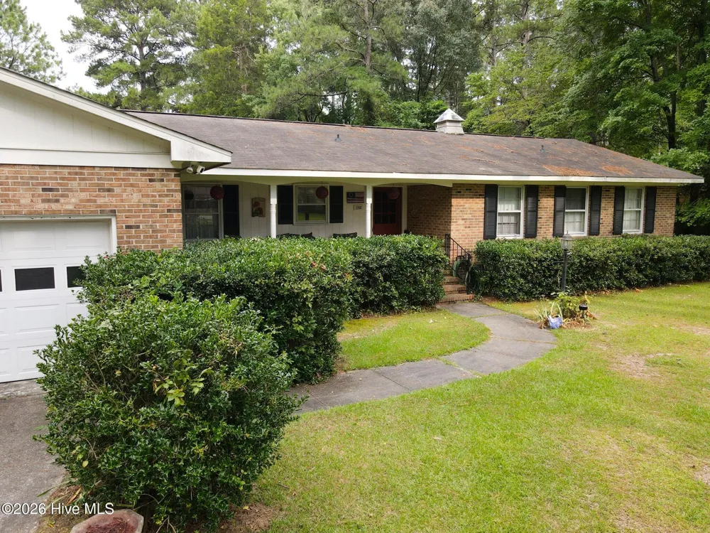 22581 Hoyl Circle Maxton, NC 28364