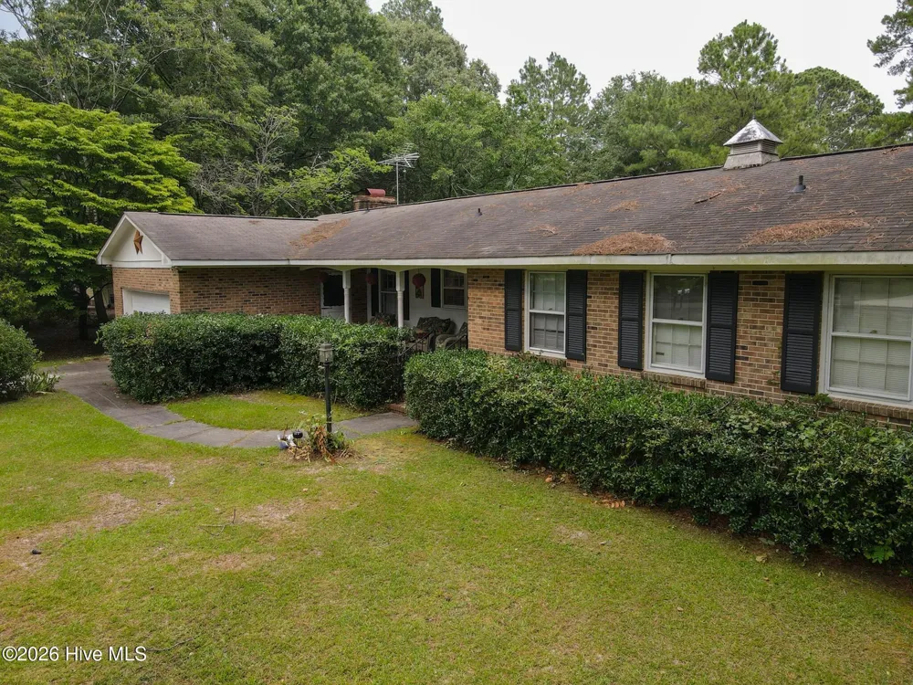 22581 Hoyl Circle Maxton, NC 28364