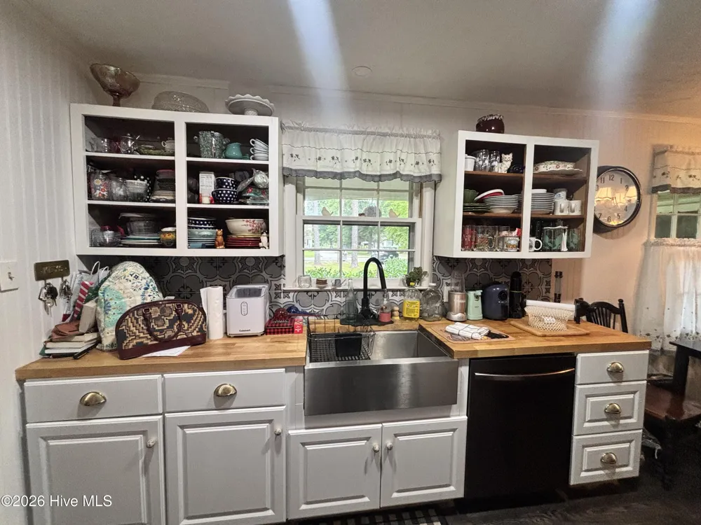 22581 Hoyl Circle Maxton, NC 28364