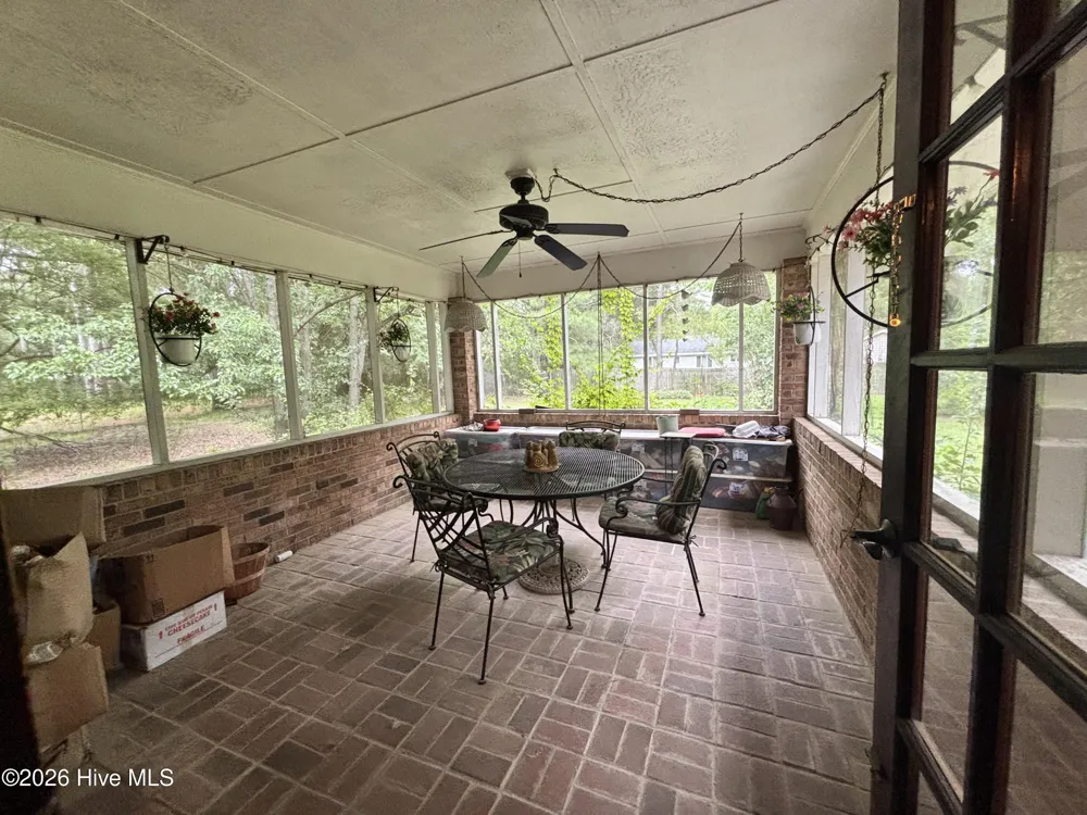 22581 Hoyl Circle Maxton, NC 28364