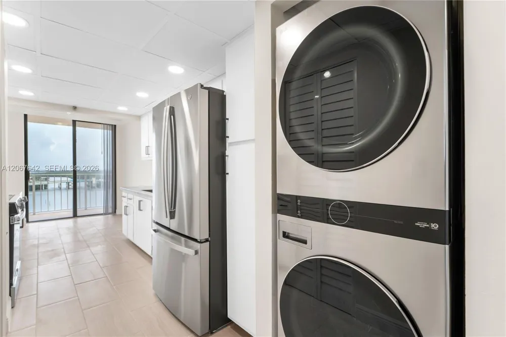 290 174th St #1519 Sunny Isles Beach, FL 33160