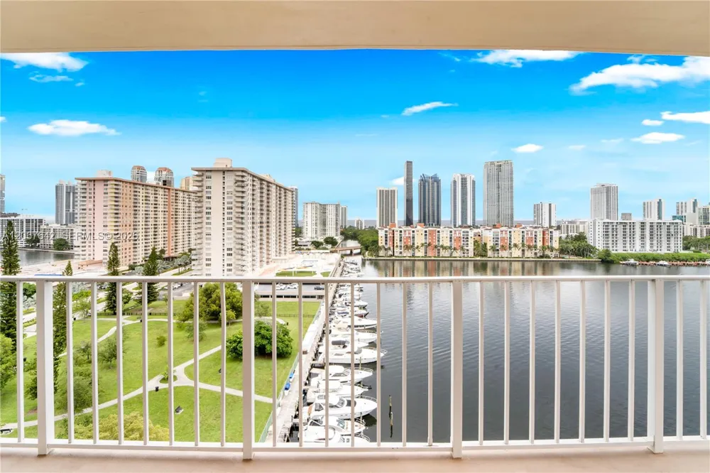 290 174th St #1519 Sunny Isles Beach, FL 33160