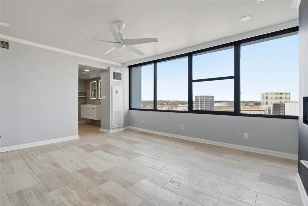 450 W 7th Street #1801-1802 Tulsa, OK 74119