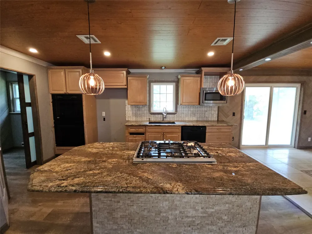 409 W 4th Avenue Bristow, OK 74010