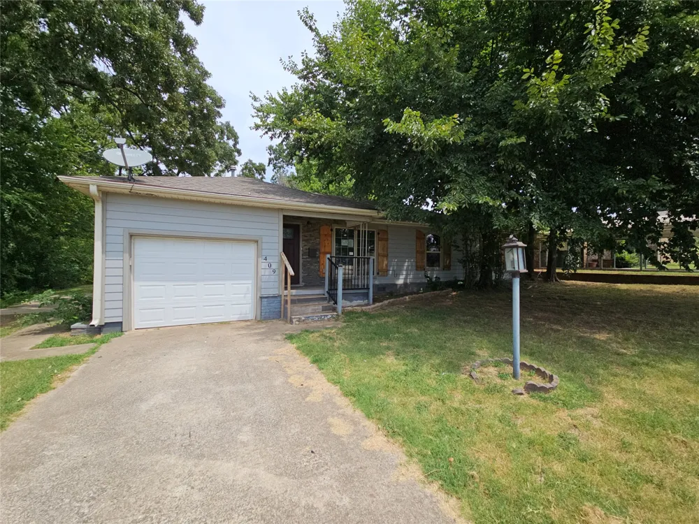 409 W 4th Avenue Bristow, OK 74010
