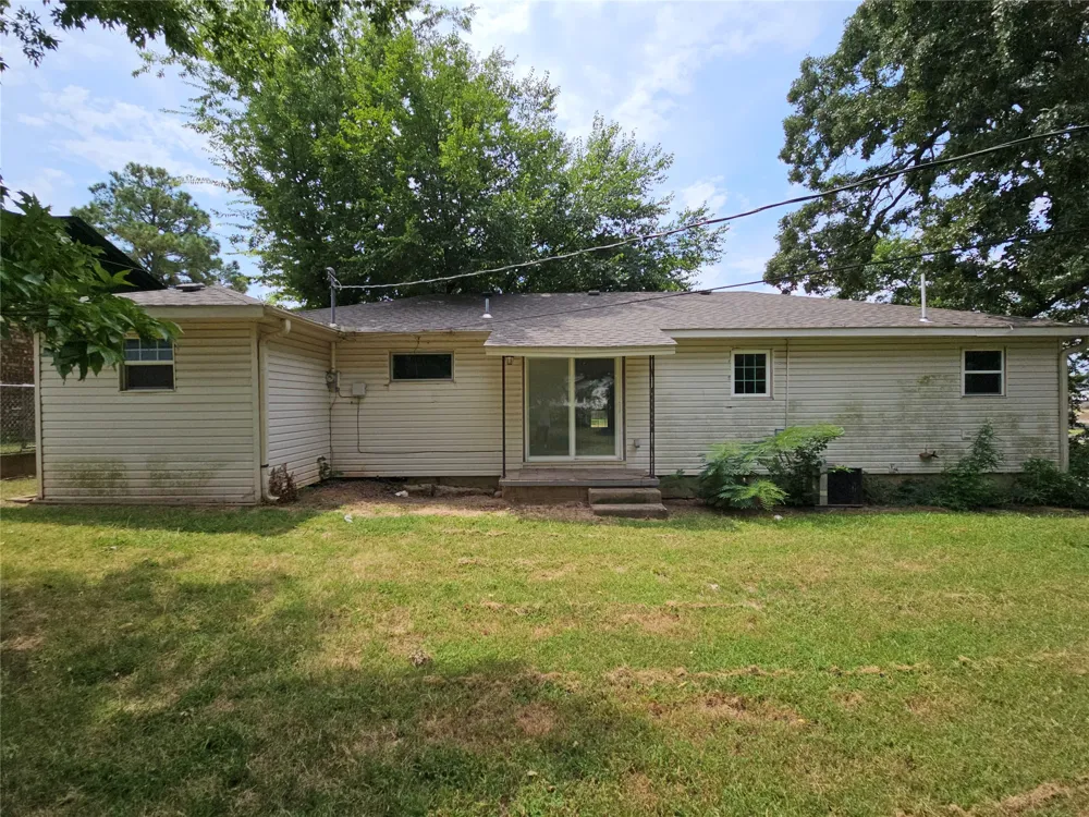 409 W 4th Avenue Bristow, OK 74010