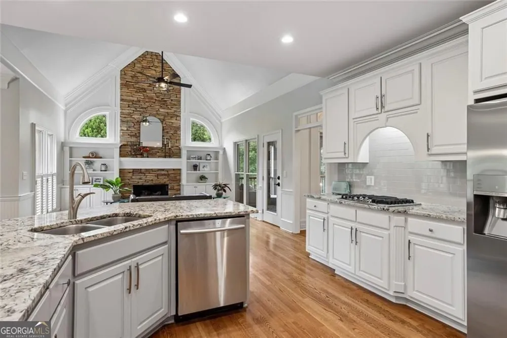 1200 Richmond Glen CIR Milton, GA 30004