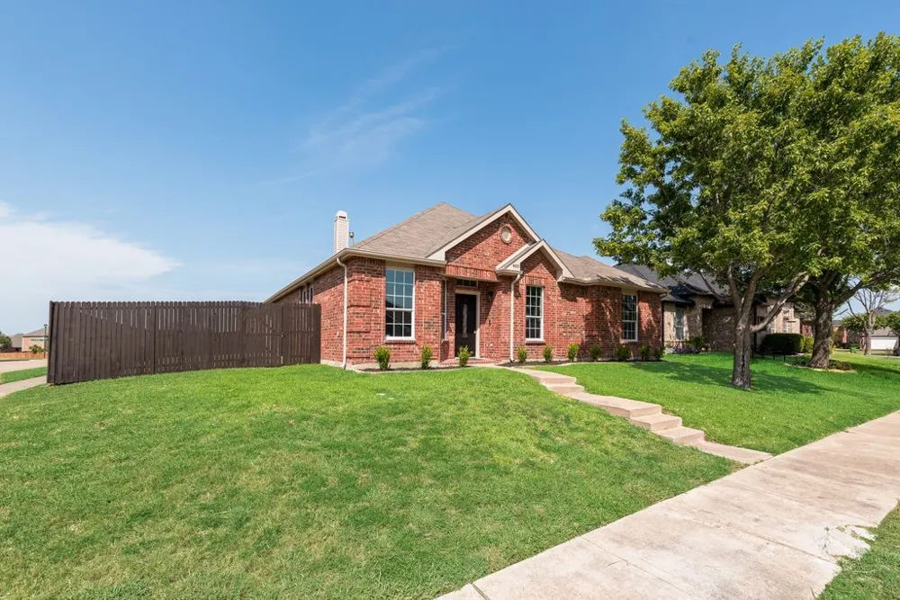 4005 Carrington Drive Garland, TX 75043