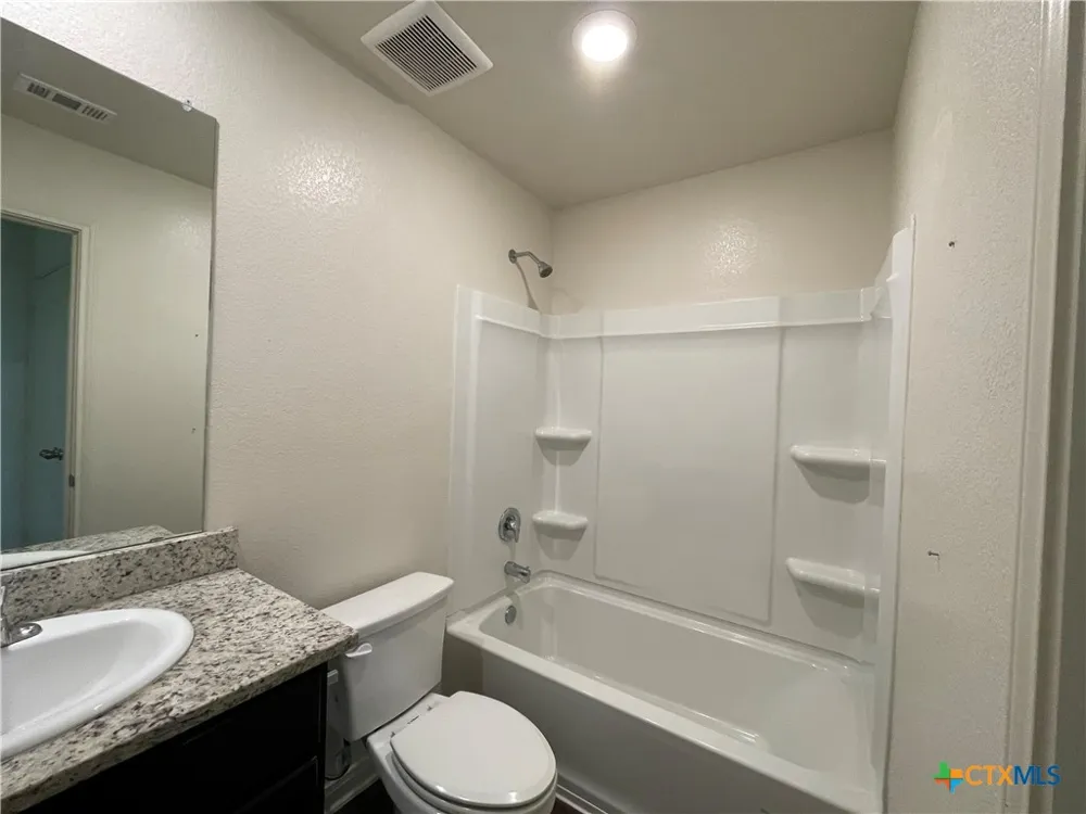 409 Wincliff Lane Jarrell, TX 76537