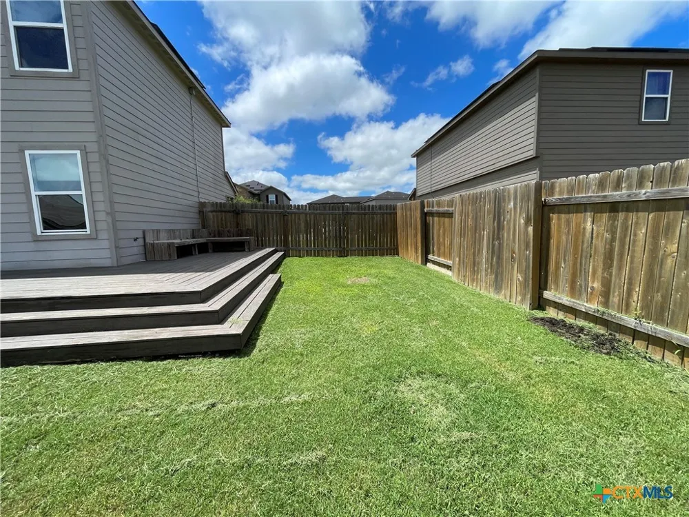 409 Wincliff Lane Jarrell, TX 76537
