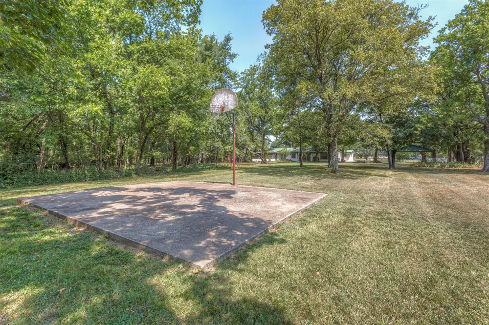 71339 S 329 ROAD Wagoner, OK 74467