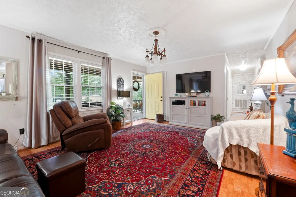 5 Elaine DR SW Cave Spring, GA 30124