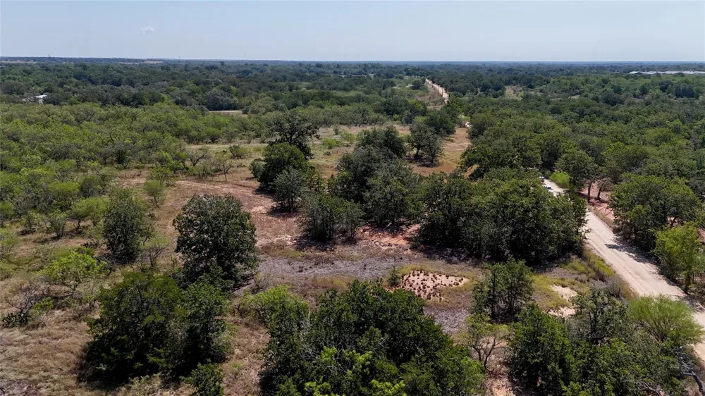 Cr 426 Waelder, TX 78959