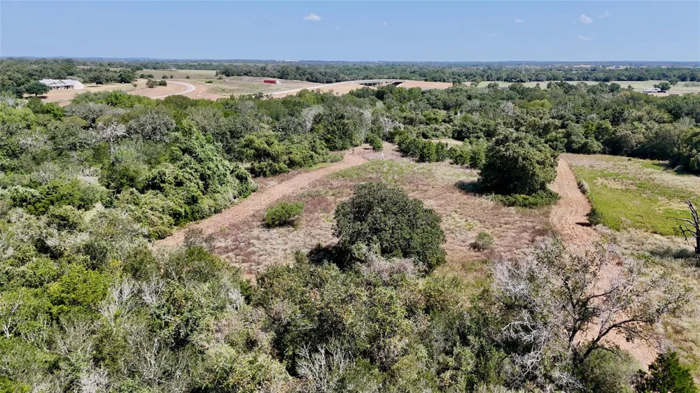 Cr 426 Waelder, TX 78959